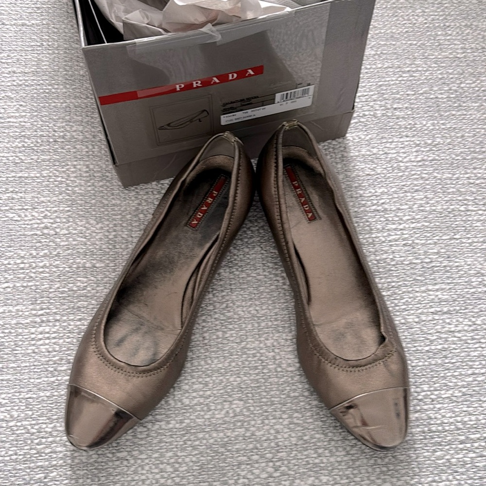 PRADA kitten heel size 38/8 - 2 toned Bronze capped toe leather in original box